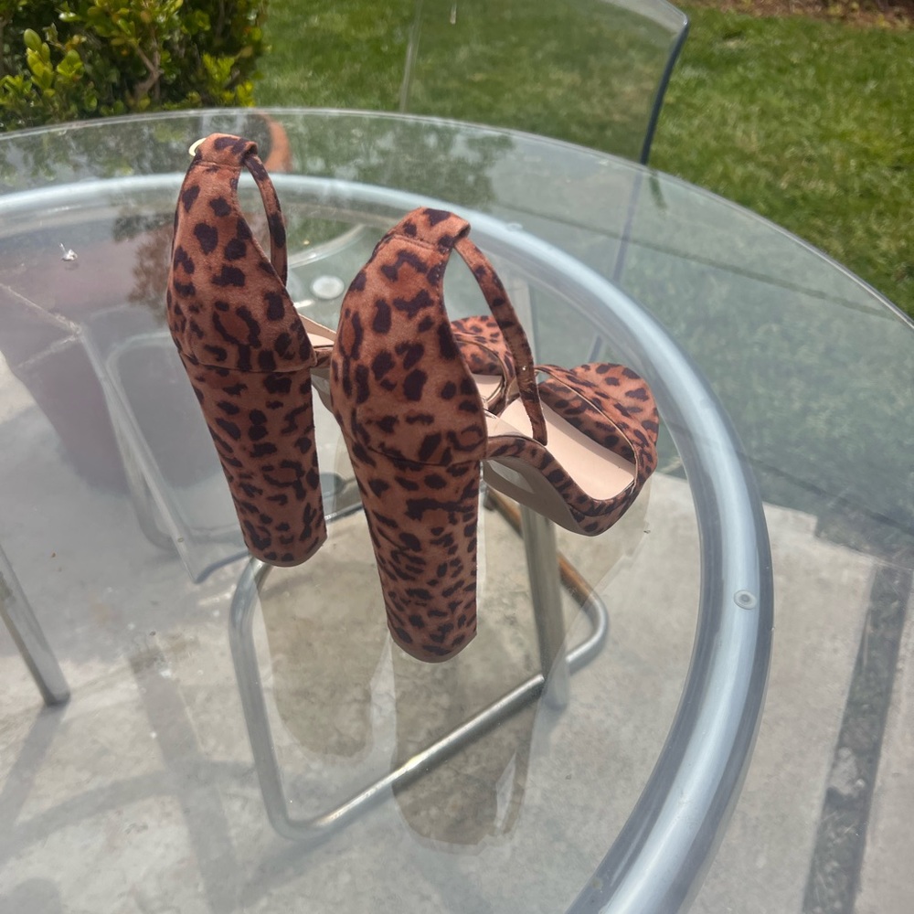 Cheetah heels - Picture 4 of 11